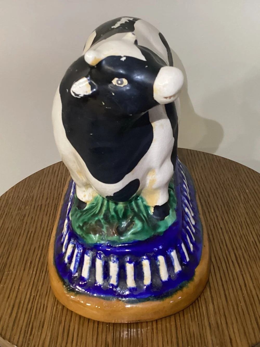 Vintage Majolica Style Large Ceramic Cow - Picture 2 of 5